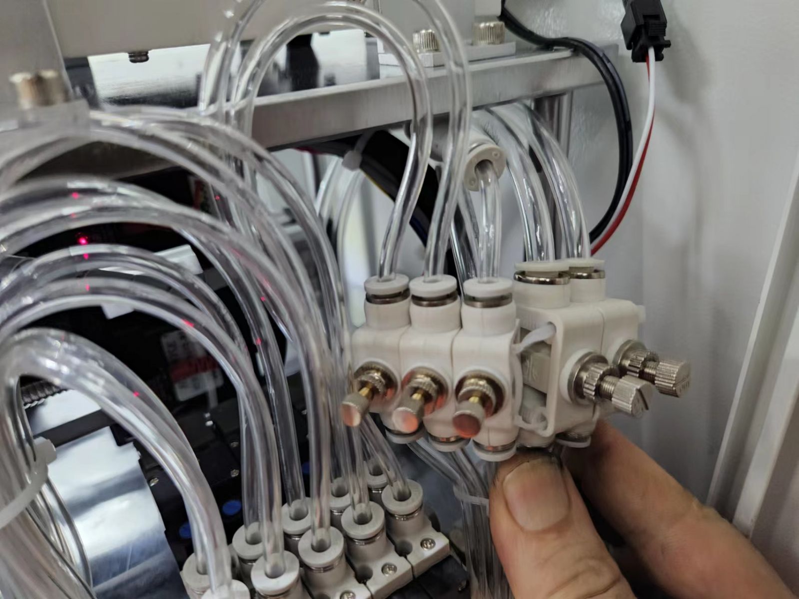 Máy dập cốt ống Ferrule Tự Động HS-AF02N